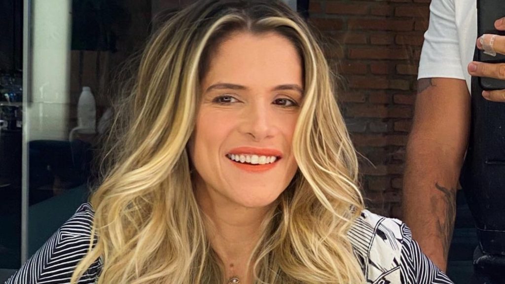 Ingrid Guimarães revela luta contra a "velhofobia" aos 49 anos