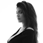 Kylie Jenner diz que experiência pós-parto foi "muito difícil" para ela